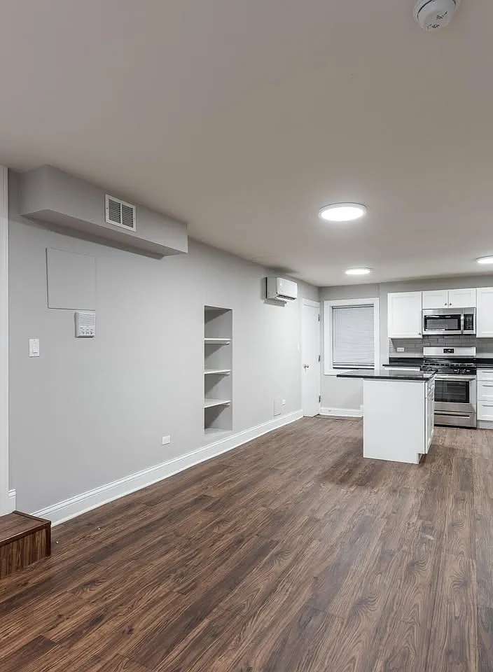 1 bed, 700 sqft, $1,800 — Photo 2