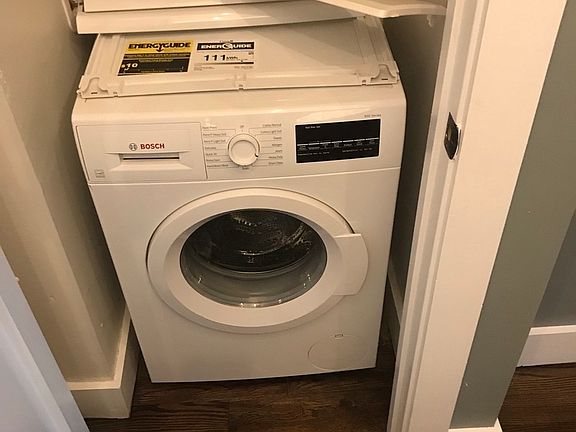 4th image of 233 Kent Ave #611
