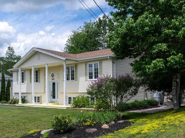 165 Mayfair Dr, Bridgewater, NS B4V 8W2