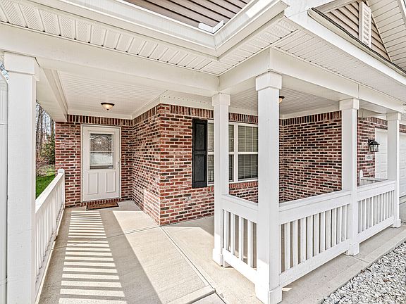 4th image of 9553 Woodsong Ln