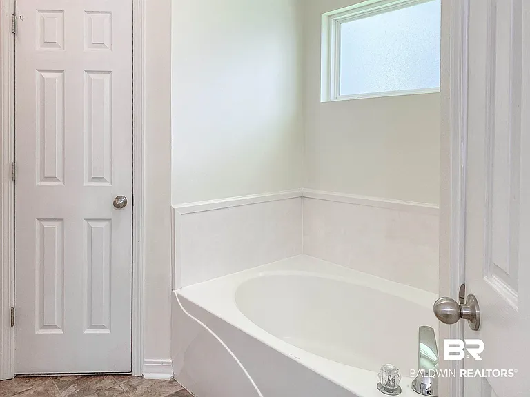 16648 Vanilla Dr — Photo 11