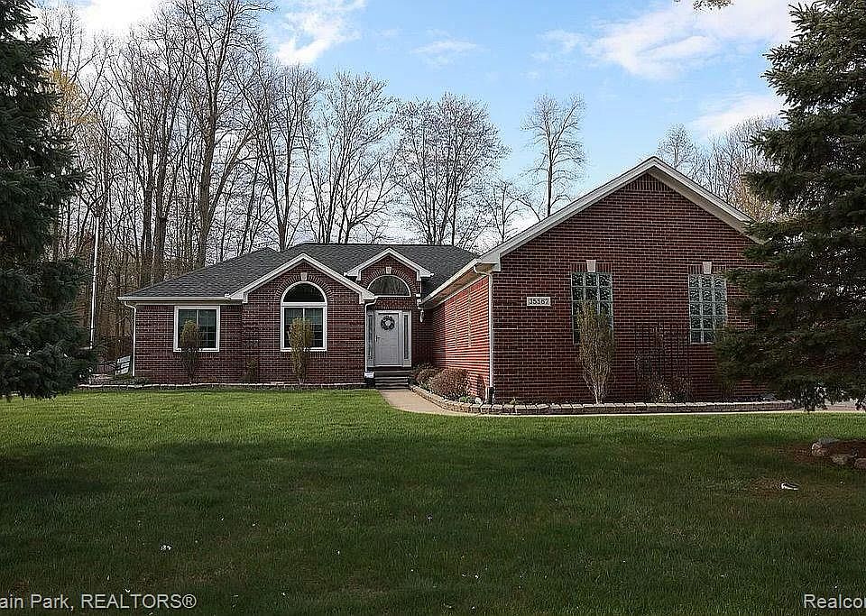35567 Woodside Dr, Richmond, MI 48062 Zillow