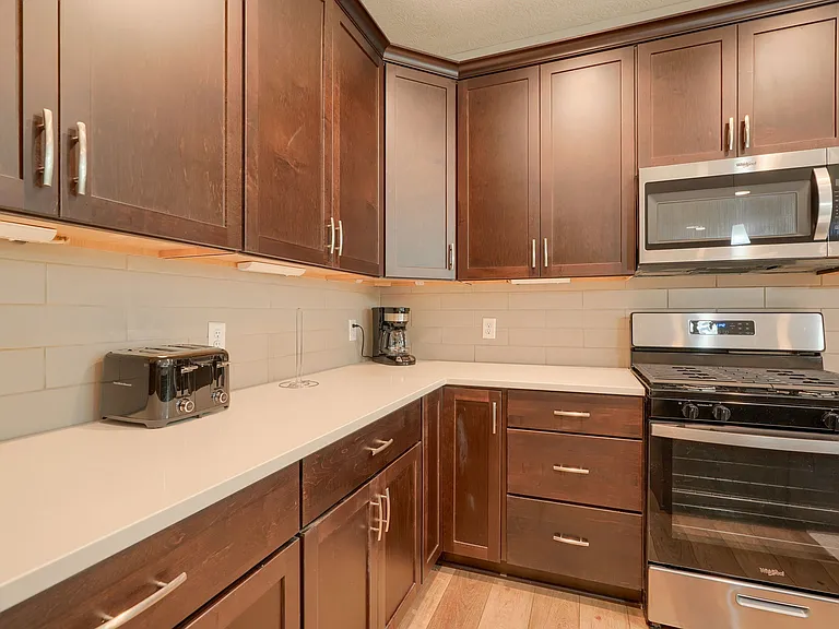 273 Hyatts Rd — Photo 18
