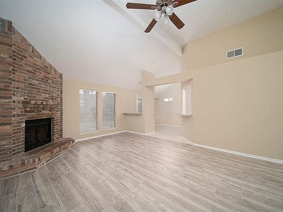 4th image of 3115 Lazy Brook Dr