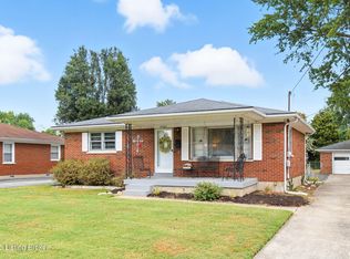 5705 Nally Ct, Louisville, KY 40216