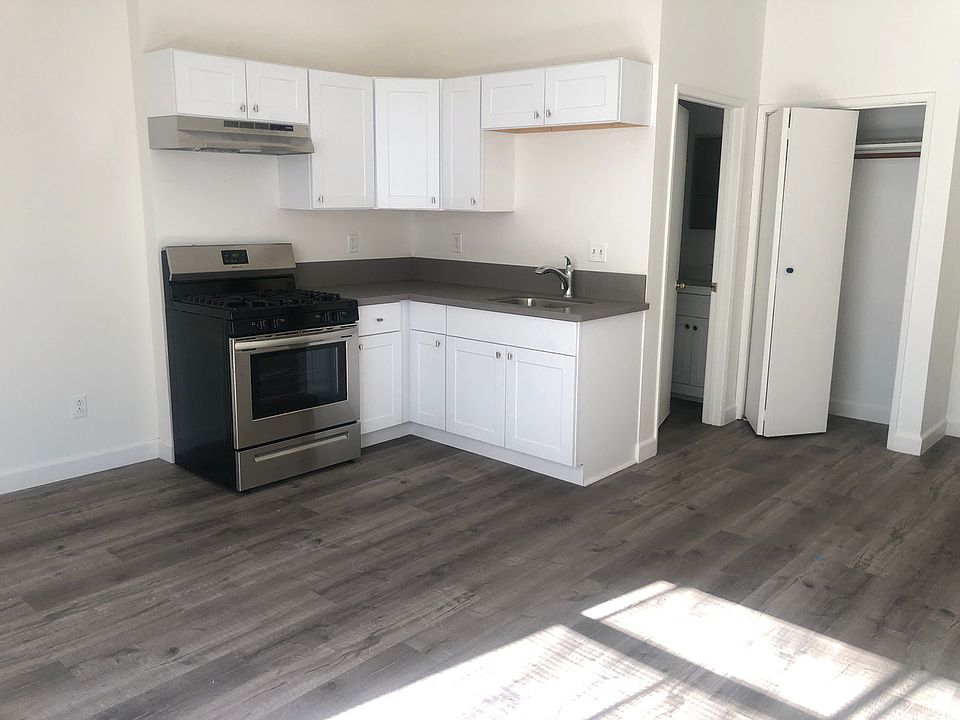 1st image of 6506 Balboa Blvd #F