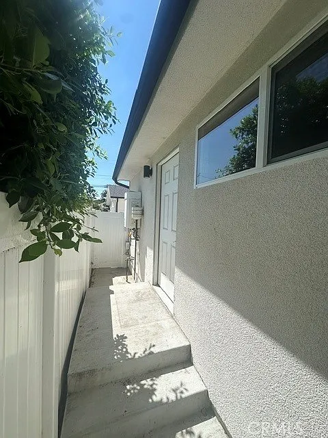 Studio, 340 sqft, $1,650 — Photo 3