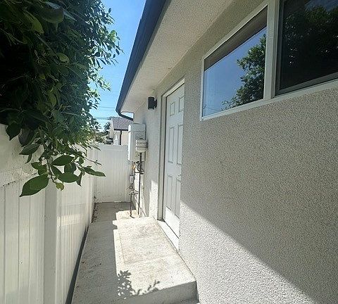 3rd image of 14612 Vose St