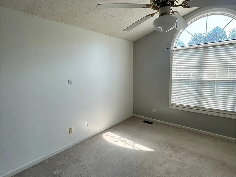 333 Abbottswood Dr — Photo 16