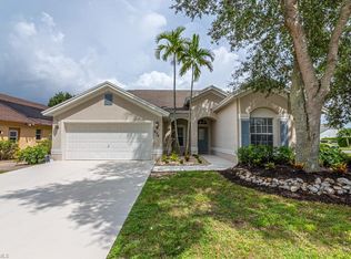 674 Lambton Ln, Naples, FL 34104