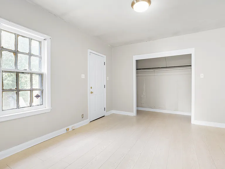 3532 Caroline Ave — Photo 12