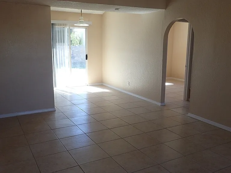 11500 Bob Mitchell Dr — Photo 3