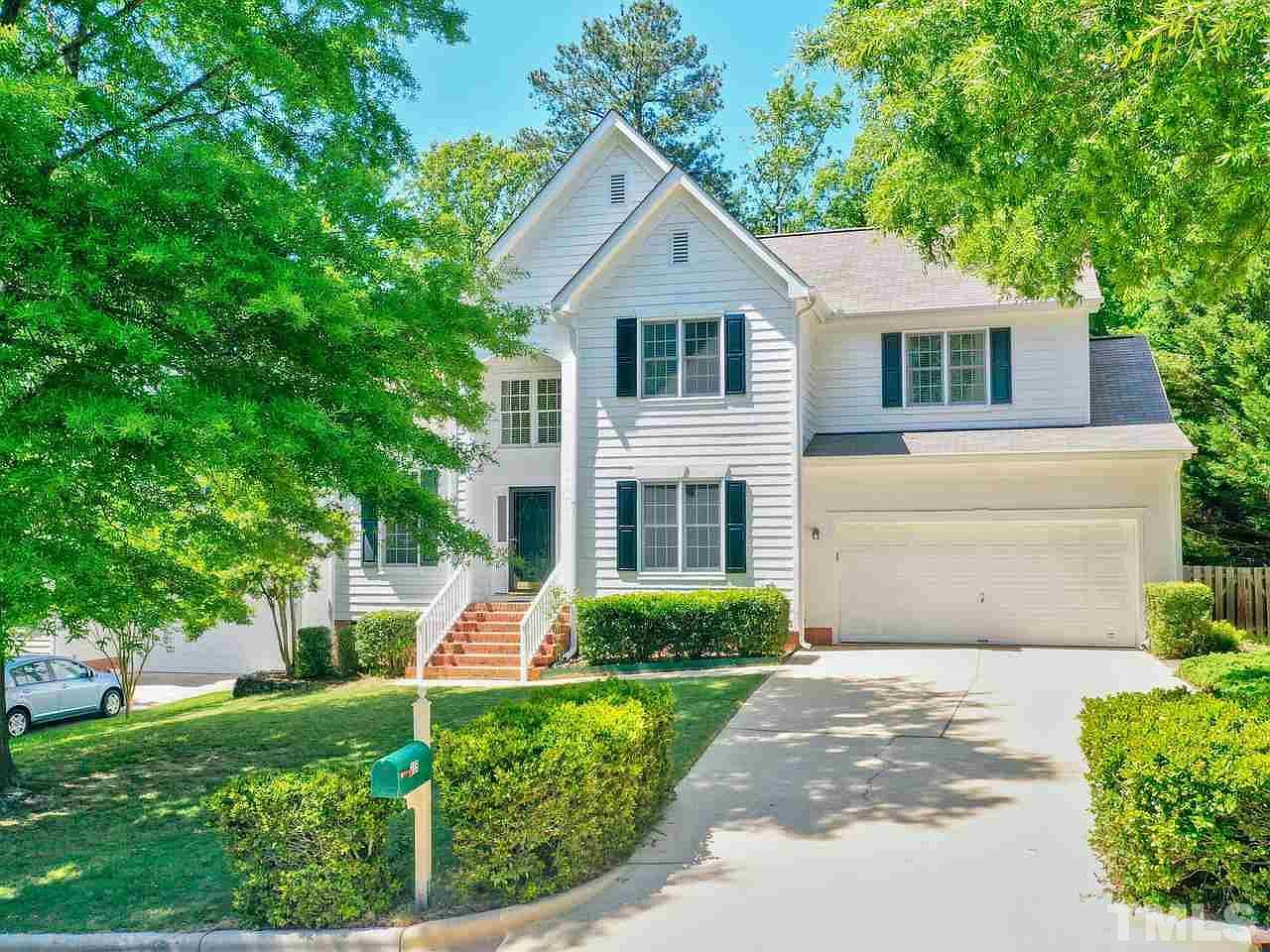 306 Castle Hayne Dr Cary Nc 27519 Mls 2318151 Zillow