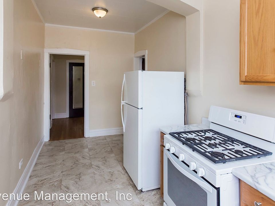 1st image of 952 S Oak Park Ave Unit 13