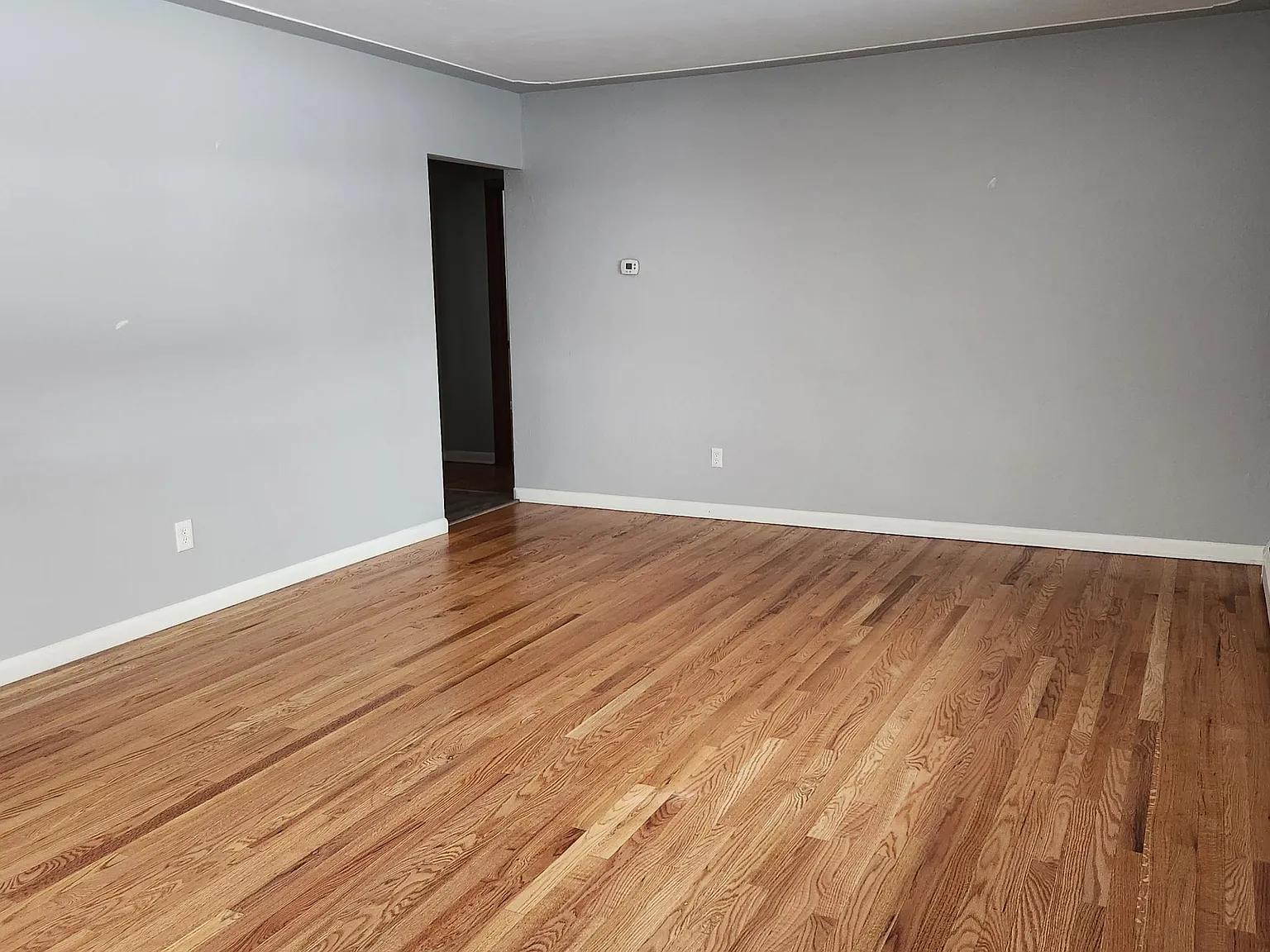 3 bed, 2000 sqft, $2,195 — Photo 3