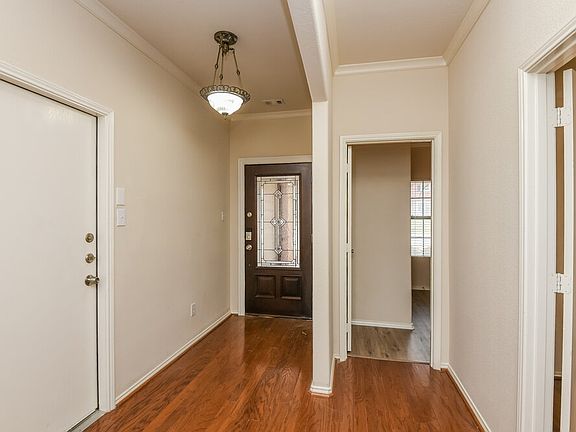3rd image of 9880 Willowick Ave