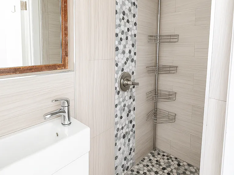 111 5th Ave #2R — Photo 4