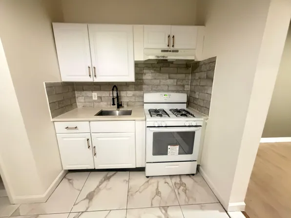 320 Palisade Ave #2E, Jersey City, NJ 07307