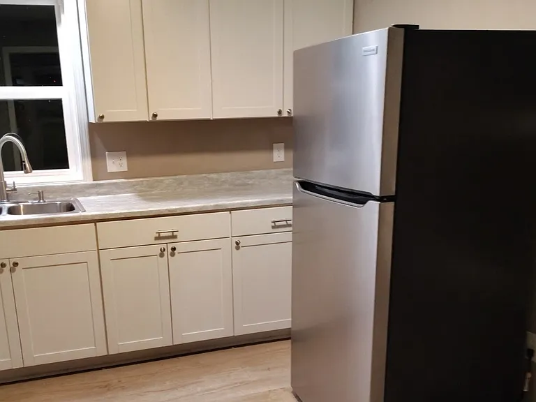110 S Highland Ave #2 — Photo 6