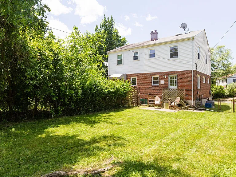 6821 Radcliffe Dr — Photo 33