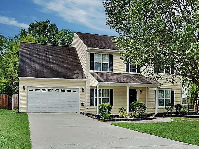 60 Falcon Ct — Photo 1