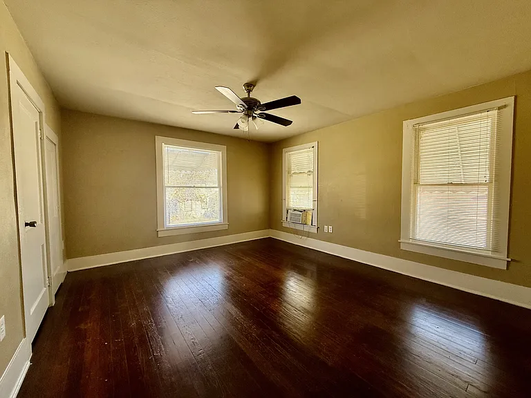 3100 Avenue G #200 — Photo 8