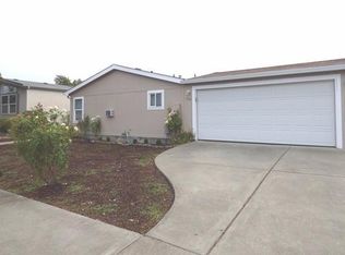 1559 SW Sun Glo Dr, Grants Pass, OR 97527