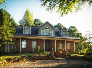 196 Lake Point Dr, Saltillo, MS 38866