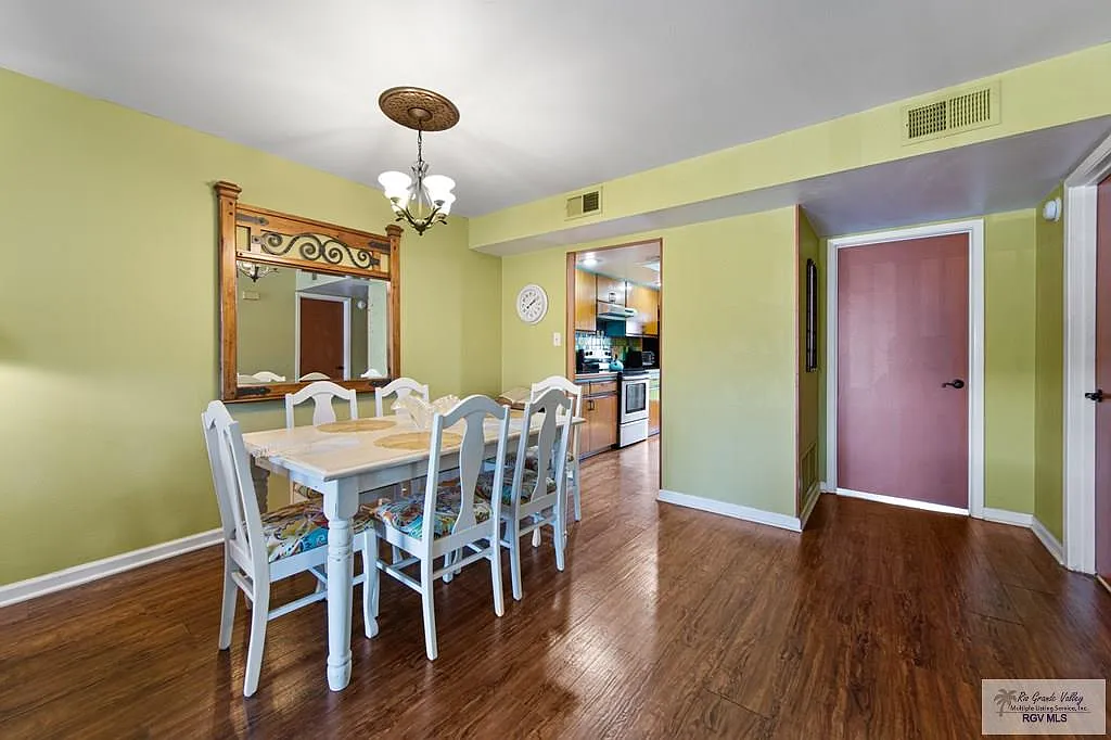 2 bed, 2.0 bath, 1430 sqft, $2,950 — Photo 4