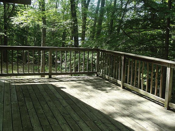 4th image of 1042 Davis Hill Rd