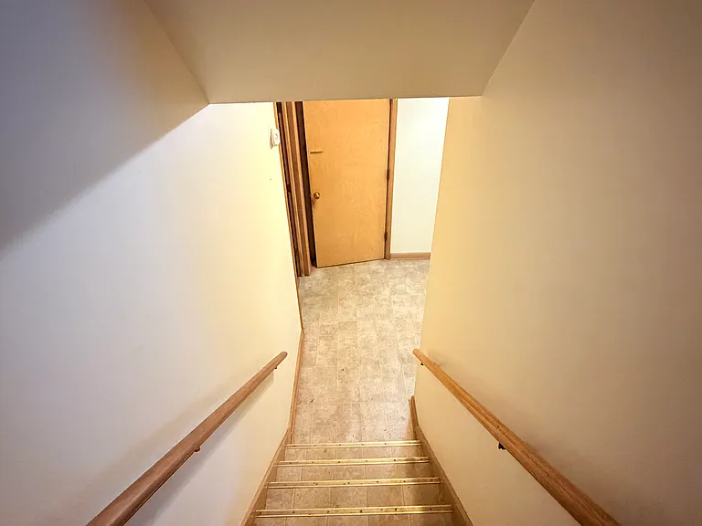 208 Southridge Rd — Photo 23
