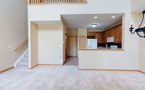 3rd image of 2061 Woodside Dr