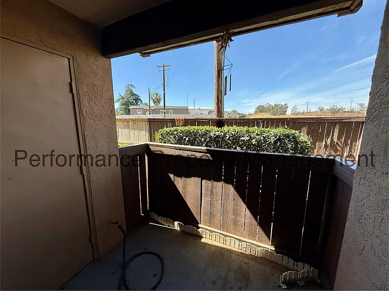Crest View Apartments — Photo 10