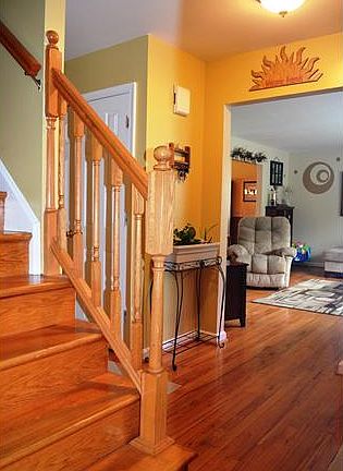 Foyer - Gleaming Floors
