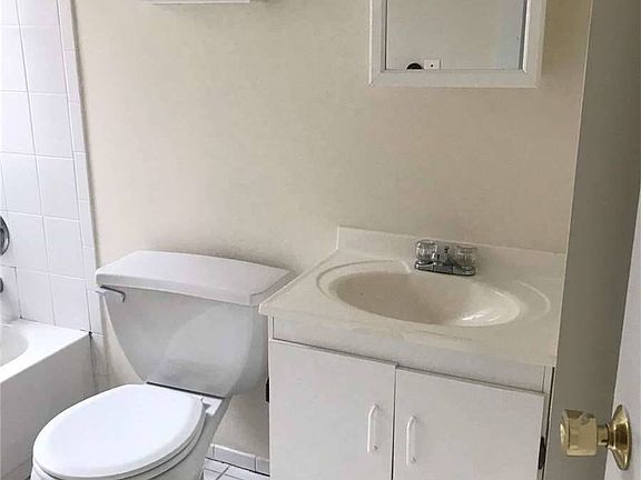 3rd image of 31 Hamilton Ave #101