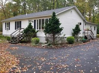 305 Minsi Dr, East Stroudsburg, PA 18302
