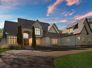 5682 Rosos Pkwy, Long Grove, IL 60047