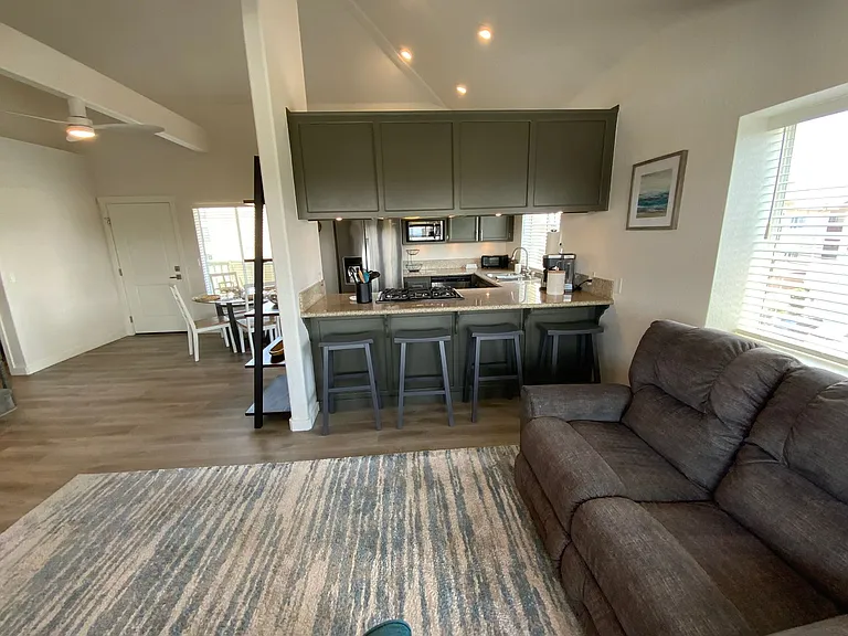 240 Dahlia Ave #C — Photo 10