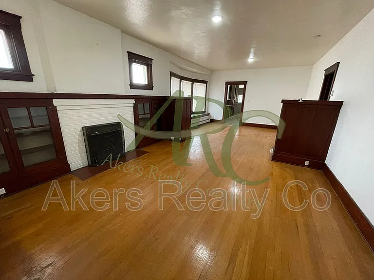 1124 Lake Ave — Photo 4