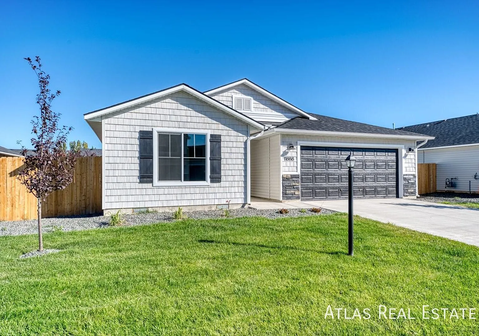 Charming 4bd/2bth Home | Smart House! | Open Floor Plan — Photo 3
