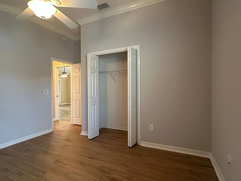 724 Yager Ln — Photo 23
