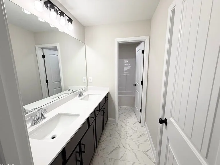 8319 Lazy Sky Ln — Photo 18
