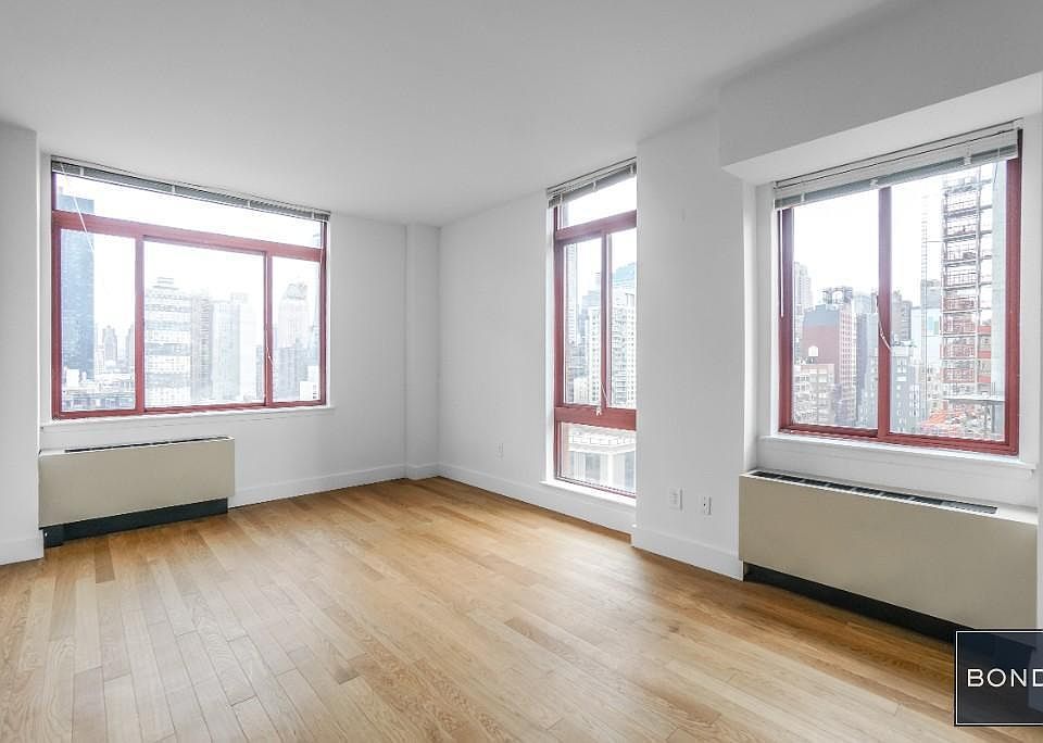 1st image of 444 W 35th St APT 10A