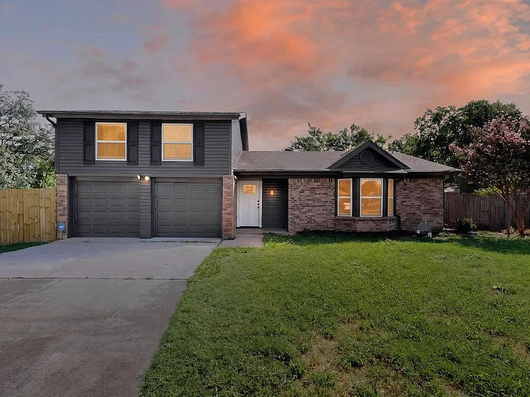 6708 Johnnie Ct — Photo 1