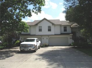 1464 & 1466 McTaggart Rd, Stow, OH 44224