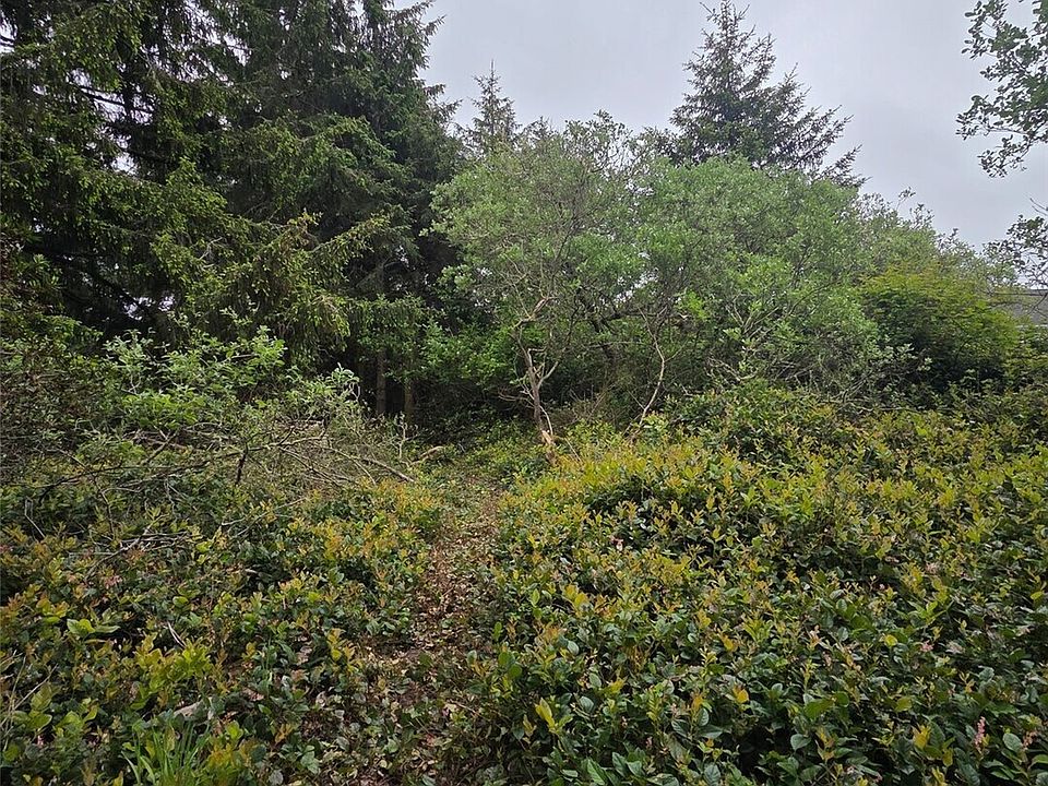 1st image of 624 Wolf Ct SE