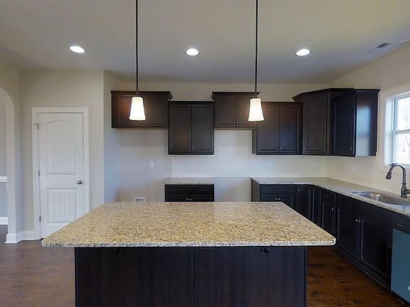 4th image of 43 Heathgreen Dr #142