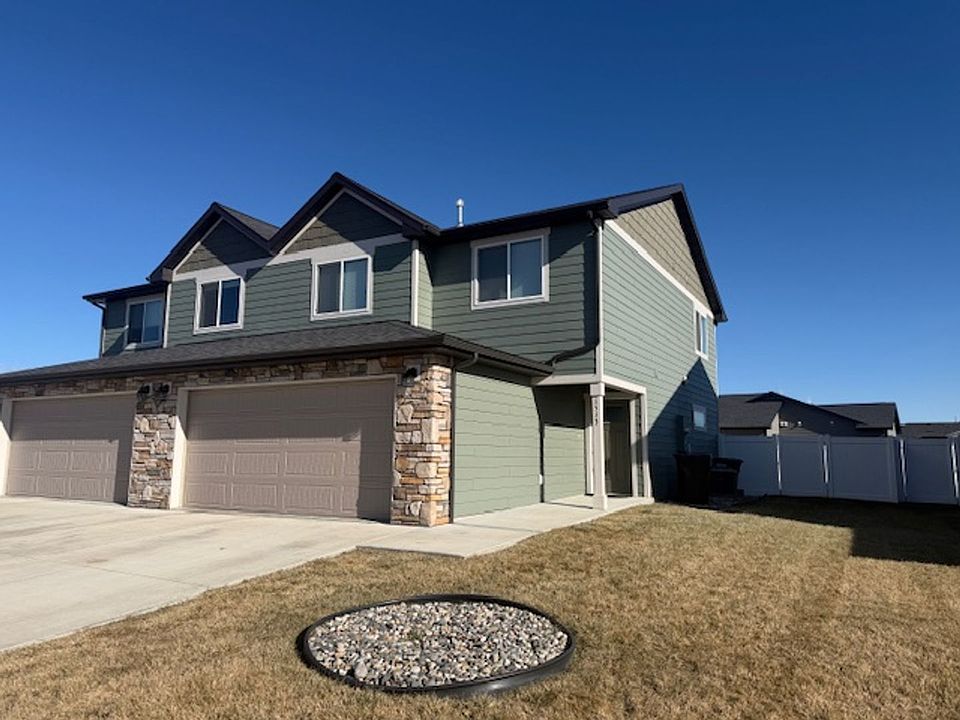 1st image of 1513 Columbine Dr #1