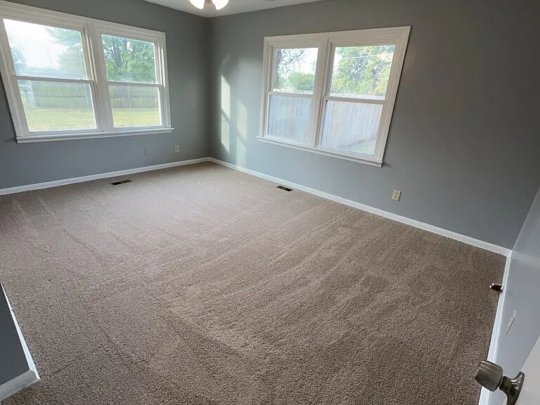 5300 S Seneca St — Photo 12