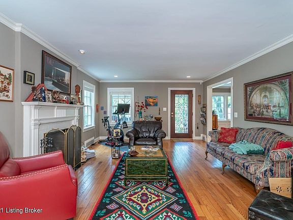 4th image of 1805 Trevilian Way